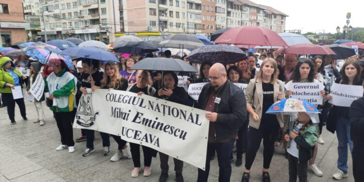 Profesorul universitar doctor Mihai Dimian: Profesorii au așteptat 12 ani să se aplice legea cu 6% din PIB pentru Educație și nu s-a aplicat. Asta deranjează cel mai mult, tergiversarea, amînarea soluționării unei chestiuni