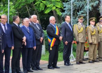 Ziua Drapelului: Ceremonial militar și religios, în centrul Sucevei