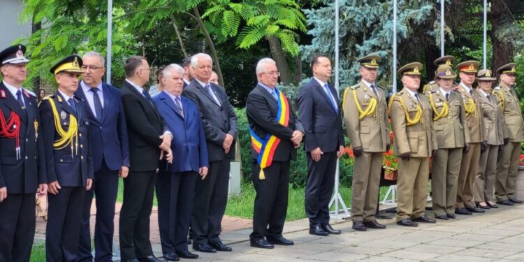 Ziua Drapelului: Ceremonial militar și religios, în centrul Sucevei