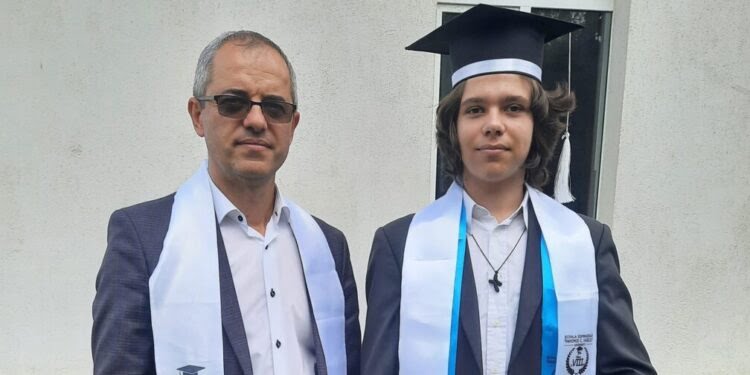 Sebastian Aioanei, băiatul din Grămești care și-a făcut mama mîndră (Foto)