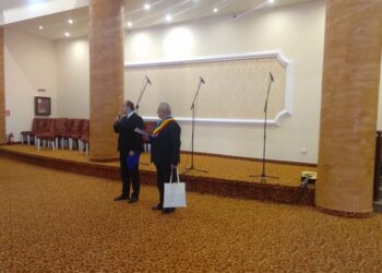 Profesori, medici, sportivi, reprezentanți ai unor instituții publice, oameni de afaceri și preoți, premiați la ”Seara valorilor sucevene”. Corul Arhiepiscopiei a interpretat Imul Național