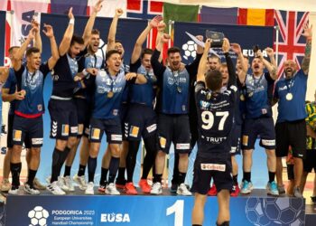 Bursă de 100.000 de lei pentru jucătorii echipei de handbal CSU Suceava, care au reușit să-și păstreze titlul european universitar (Foto)