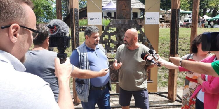 100 de meșteri populari și Cătălin Scărlătescu, timp de trei zile, la Muzeul Satului Bucovinean