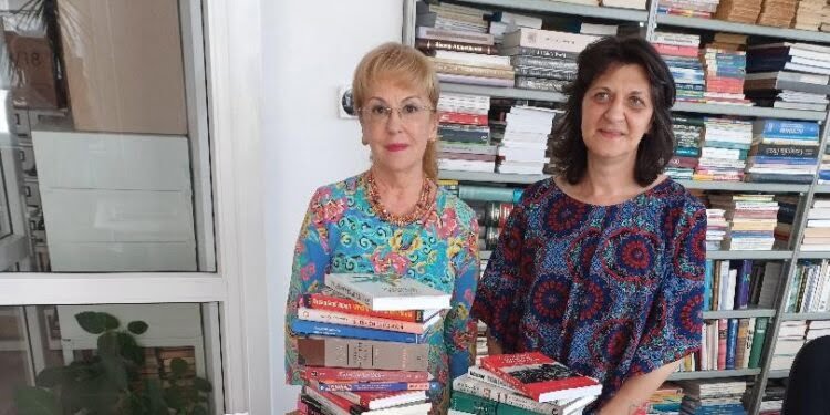 Donație de carte pentru Biblioteca USV: 77 de titluri de cultură şi civilizaţie japoneză în limba engleză