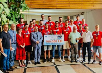 Handbaliștii suceveni, campioni europeni universitari, premiați cu 100.000 de lei. Rectorul Valentin Popa: Nu mai faceți atît de des meciuri interzise cardiacilor, nu de alta, dar nu mai are cine să vă premieze după aia!