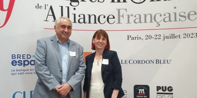 Sanda-Maria Ardeleanu, Mariana Șovea și Valentin Popa, la Congresul Mondial al Alianțelor Franceze. Rectorul Popa este invitat în această seară la recepția oferită de președintele Emmanuel Macron, la Palatul Élysée