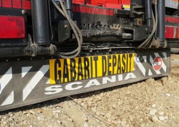 S-au terminat lucrările de turnare a unui covor asfaltic între Vicovu de Jos și Vicovu de Sus