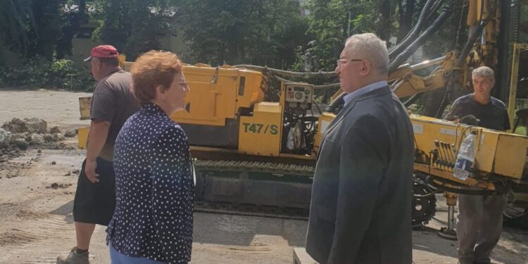 Primarul Lungu, vizite la Colegiul Alimentar, Colegiul ”Petru Mușat” și Școala 8: ”Am soluționat problemele ridicate și sînt convins că aceste unități vor fi pregătite corespunzător pentru începerea noului an școlar”