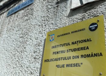 Toți elevii de clasa a XI-a, indiferent de profil, vor studia, începînd din acest an, ”Istoria evreilor. Holocaustul”