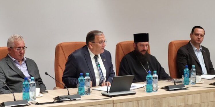 PS Damaschin Dorneanul, la o întîlnire cu sucevenii care lucrează în străinătate: ”Cei care pentru o perioadă de timp mai scurtă sau mai lungă activează, lucrează, trăiesc în străinătate să nu uite, să nu uitați că sînteți români, că doar dacă ne păstrăm această identitate vom ști să îi respectăm și pe ceilalți”