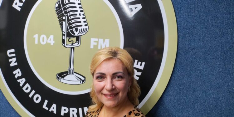 Interpreta de muzică populară Nicoleta Cojocaru, spectacole la Ciocănești, Cacica, Mihoveni, Bălăceana, Bosanci și Adîncata în numai două zile