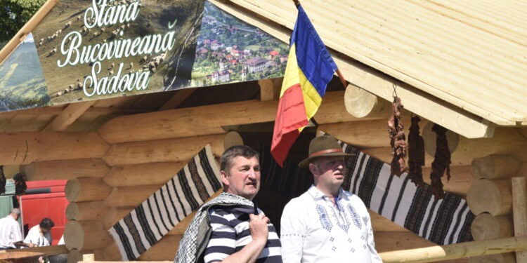 Primarul comunei Sadova, Mihai Otcu: ”Cea mai bună brînză unde este? Aici, la noi, la munte. Șvaițerul unde se face? Zona Dornelor, zona Rarăului, zona Cîmpulungului… Este păcat. Ar trebui de încurajat un pic fermierul”