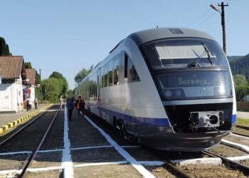 De Sfînta Maria, garnitura de tren Suceava – Putna a fost ocupată 90% la dus și 100% la întors. Angajații Stației Rădăuți le-au oferit călătorilor sarmale, cozonac și apă. Au fost pregătite pachete și pentru colegii din Stația Dornești (Foto)