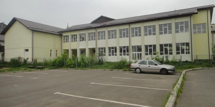 Încă un corp de clădire pentru Colegiul Tehnic Rădăuți, din acest an. Astfel, cei 1.400 de elevi ai școlii vor învăța într-un singur schimb