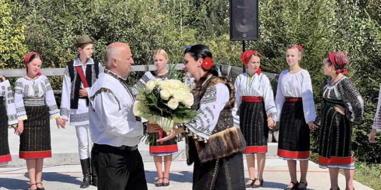 Primarul comunei Ciocănești, Radu Ciocan, la Festivalul ”Răscolul stînii”: „Ne străduim să fim gazde bune și să păstrăm totul cît mai autentic. Practic, sîntem obligați să facem asta. Mă obligă ceea ce există în Ciocănești” (Foto)