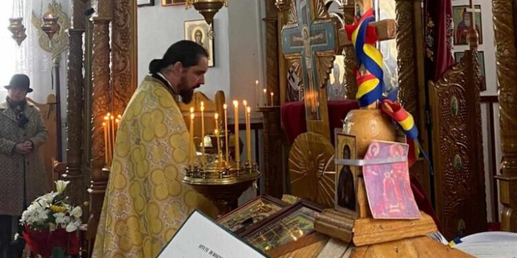 Hram la biserica ”Înălțarea Sfintei Cruci” din localitatea Racova, comuna Udești (Foto)