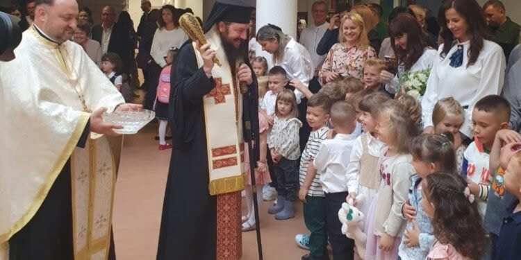 La școala și la grădinița ”Sfîntul Ioan cel Nou” de pe lîngă Arhiepiscopia Sucevei și Rădăuților au început cursurile, deja (Foto)