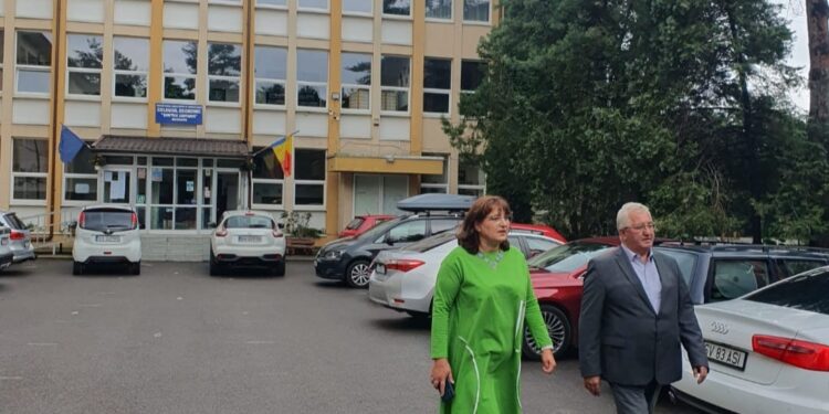 Primarul Ion Lungu va merge la 15 unități de învățămînt cu ocazia debutului noului an școlar