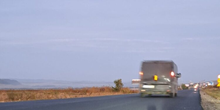 A fost finalizată asfaltarea drumului dintre Suceava și Iacobești-Grănicești. Pe tronsonul proaspăt asfaltat urmează amenajarea acostamentelor și trasarea marcajelor rutiere