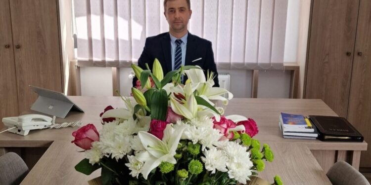 3.000 de lei și un buchet de flori. Atît costă două voturi la Salcea