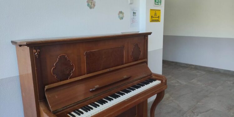 Ar merge un concurs cu cele mai frumoase cancelarii, săli de clasă și holuri de școală