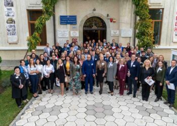 Mihai Pînzaru-PIM, Dorin Goian și Mircea Oroian s-au numărat printre profesioniștii invitați să dialogheze cu elevii de la Colegiul Național ”Eudoxiu Hurmuzachi” Rădăuți (Foto)