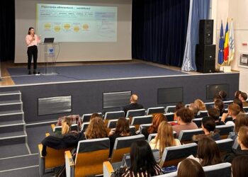 Elevi de la Colegiul ”Dimitrie Cantemir”, la USV, la un eveniment dedicat Zilei Mondiale a Pîinii. Elevilor le-a vorbit și o absolventă a Facultății de Inginerie Alimentară, astăzi cercetătoare