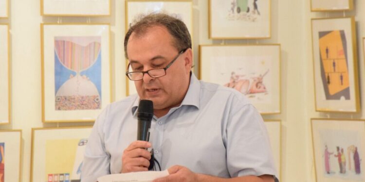 Locul lui Constantin Moldovan nu este la primărie, ci numai la masa de scris și la catedră