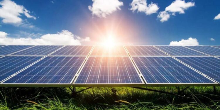 Proiect pentru construirea unui parc fotovoltaic la Rădăuți, aprobat. Parcul care va fi amplasat în zona șoselei de centură va acoperi 99% din consumul de energie al primăriei și al serviciilor conexe