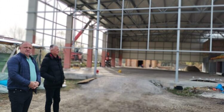 În comuna Satu Mare se construiește o sală de sport școlară