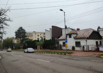 Partea bună a introducerii parcărilor cu plată: sînt locuri de parcare!