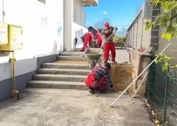 Viceprimarul Harșovschi: Atît timp cît vremea va permite, în Suceava se vor repara în continuare alei și trepte