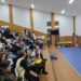Elevi de la mai multe școli, la Liceul cu Program Sportiv Suceava, pentru un spectacol de obiceiuri de iarnă și pentru a aduna bunuri pentru copiii de la Asociația ”Drum Anevoios”