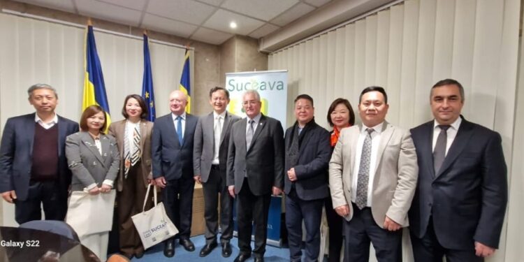 Delegație a Universității Nanjing, vizită la Primăria Suceava