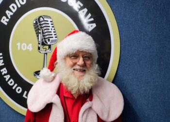 Familii din Suceava, care, sub protecția anonimatului, îl trimit pe Moș Crăciun cu daruri la cîte o familie cu posibilități financiare scăzute