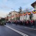 Poliția Locală și Jandarmeria au amplasat 400 de garduri la parada militară din centrul Sucevei. Unii șoferi, nervoși din cauză că traficul a fost deviat, au avut un comportament verbal agresiv la adresa polițistelor locale