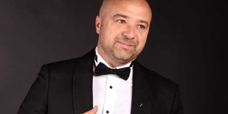 Bogdan Galanton a trecut la cele veșnice la numai 49 de ani. Colegii de la Rotary Suceava-Bucovina: ”Bogdan a fost un Galanton, la propriu și la figurat”. Bogdan, un sensibil scriitor de poezii, pe 3 decembrie 2023: ”Azi plec în munți, pun lacătul pe poartă,/ Adio, plec. Rețineți, v-am iubit” (Foto)