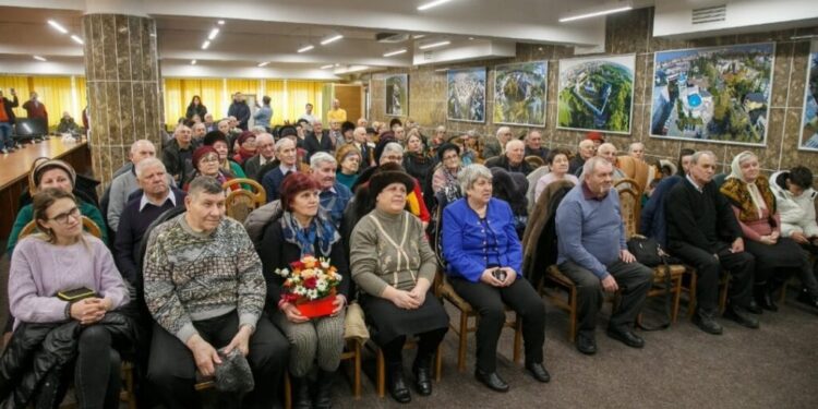 Pe primar l-ați ocărît, dar cu ”cuplurile de aur” ce-ați avut?