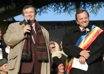 Criticul literar Alex Ștefănescu s-a stins din viață la vîrsta de 76 de ani. În anul 2008, acesta primise titlul de cetățean de onoare al județului Suceava