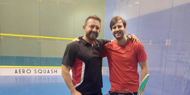 Un sucevean organizează, în premieră în România, Campionatul European de Squash U19. Bogdan Costaș este dispus să ajute pe oricine ar vrea să construiască o sală de squash și la Suceava (Foto)