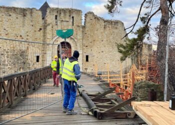 Pentru că se lucrează la podul de acces în Cetatea de Scaun a Sucevei, monumentul istoric a fost închis pentru vizitatori și va fi redeschis la începutul lunii martie