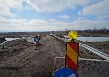 A fost reluată circulația pe podul provizoriu de la Milișăuți