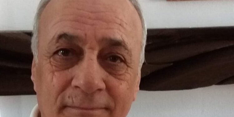 Cu cîteva zile înainte să împlinească 71 de ani, antrenorul de hochei Constantin Curelar a murit