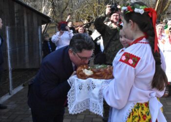 Casa Polonă din Poiana Micului, gazdă pentru un festival de încondeiat ouă. Paștele catolicilor în acest an va fi pe 31 martie (Foto)