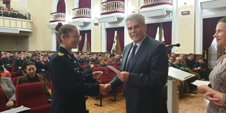 Toți elevii cîmpulungeni cu rezultate foarte bune la învățătură, inclusiv cei de la Colegiul Militar, vor fi premiați de municipalitate