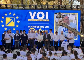 Gheorghe Flutur către tineri: Susțineți-vă ideile pînă la capăt. Fiți bătăioși. De asta are România nevoie pe bune