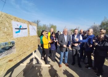 Peste trei luni, mașinile cu o greutate mai mică de 3,5 tone vor putea circula pe podul de pe Mirăuți, de pe ruta alternativă Suceava-Botoșani