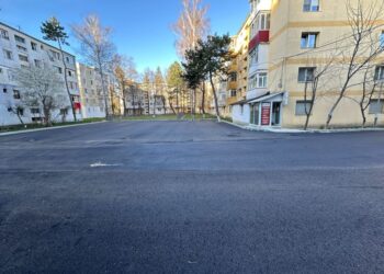 Parcarea de reședință de la intersecția dintre Aleea Saturn și Aleea Venus, finalizată