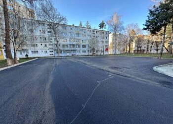 Parcarea de reședință de la intersecția dintre Aleea Saturn și Aleea Venus, finalizată