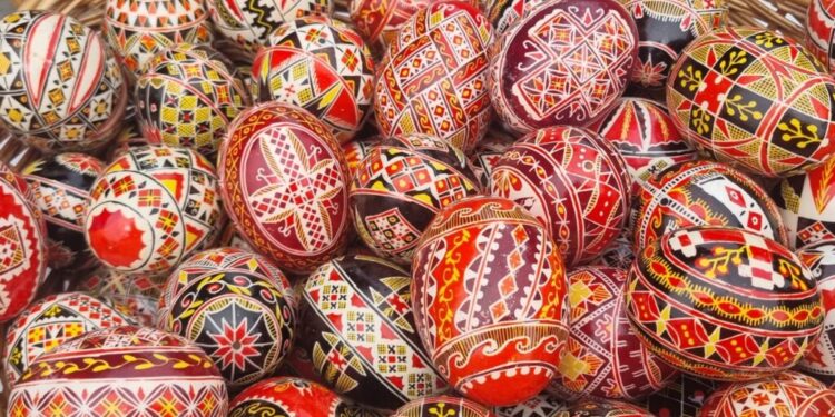 Fostul ministru al Turismului, Daniel Cadariu, despre Suceava turistică: În multe cazuri prețurile nu sînt cele mai mici, dar condițiile oferite și tradițiile din această zonă îi motivează pe turiști să vină cu ocazia Sărbătorilor Pascale